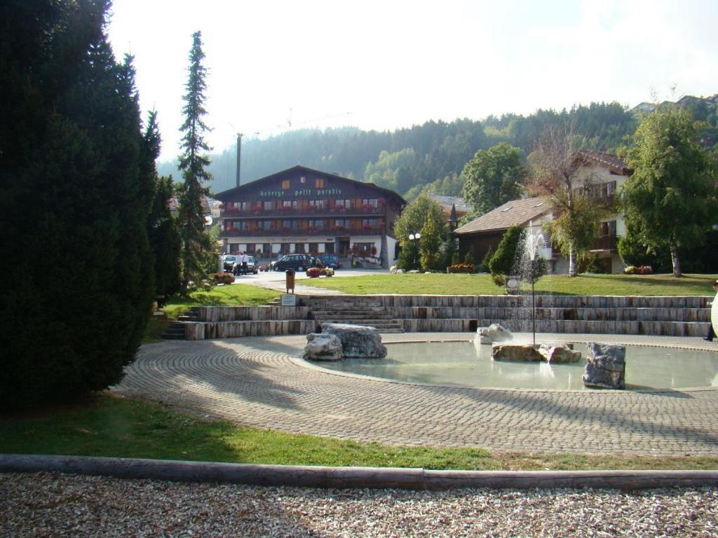 Petit Paradis Кранс Монтана Екстериор снимка